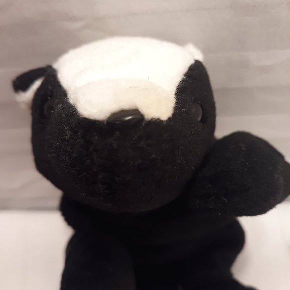 (( Listing # 36 )) Beanie Baby Skunk - Picture 4 of 4